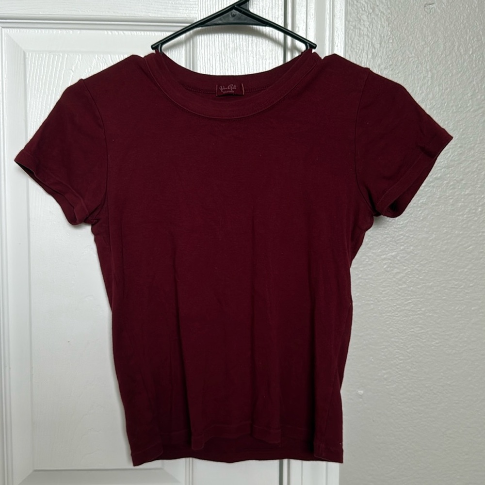 Brandy Melville fitted tshirt